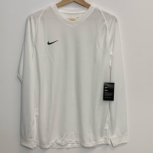 NWT!! Nike long sleeved shirt